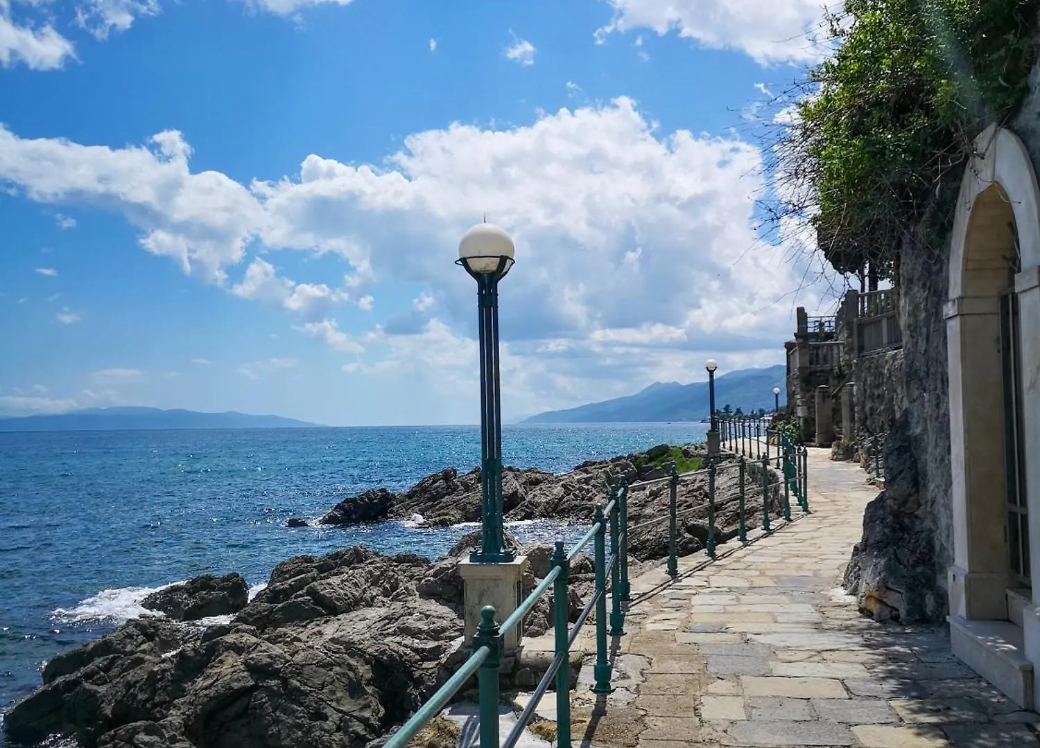 Apartment Volosko - 50M To The Sea  Opatija